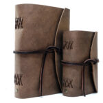 Box OX Raw Cocoa Lederbücher im Format A6 und A5 - Gruppe Vorderseite
